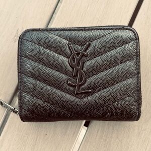 Saint Laurent Black Chevron Leather Wallet ♥️beautiful♥️ great fabric